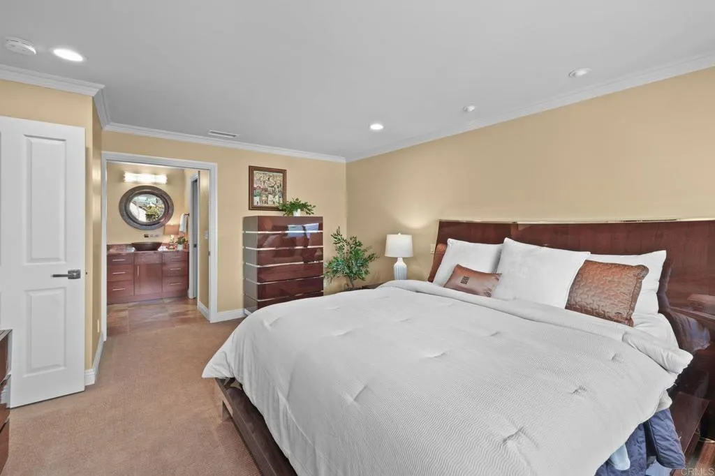 https://cdn.realtyfeed.com/cdn/127/306659875/2c48fa59a21b6a7c11e865bac027d440.webp