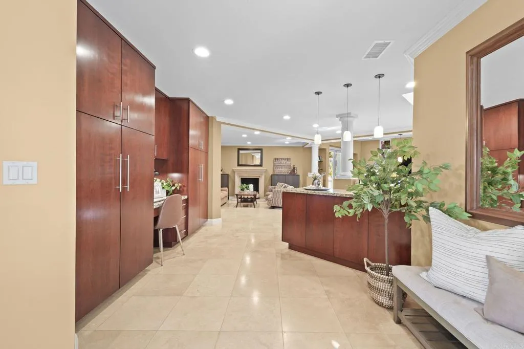 https://cdn.realtyfeed.com/cdn/127/306659875/543b164ca22eeaccb0061452af54cf2c.webp
