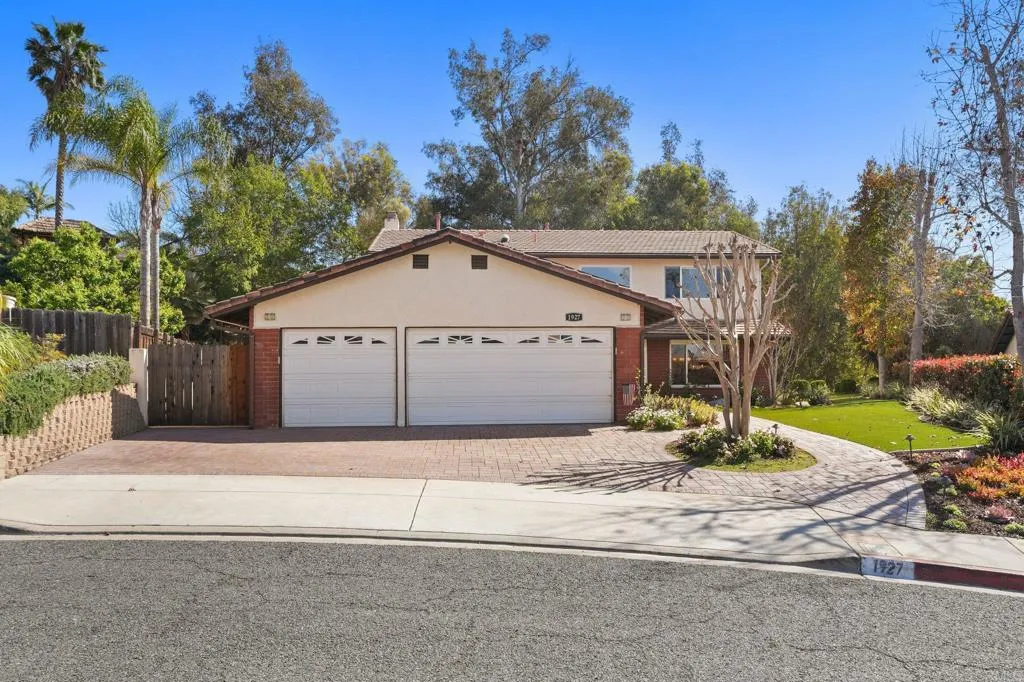https://cdn.realtyfeed.com/cdn/127/306659875/7241653ef4fb48aa0a229fdd161225f1.webp
