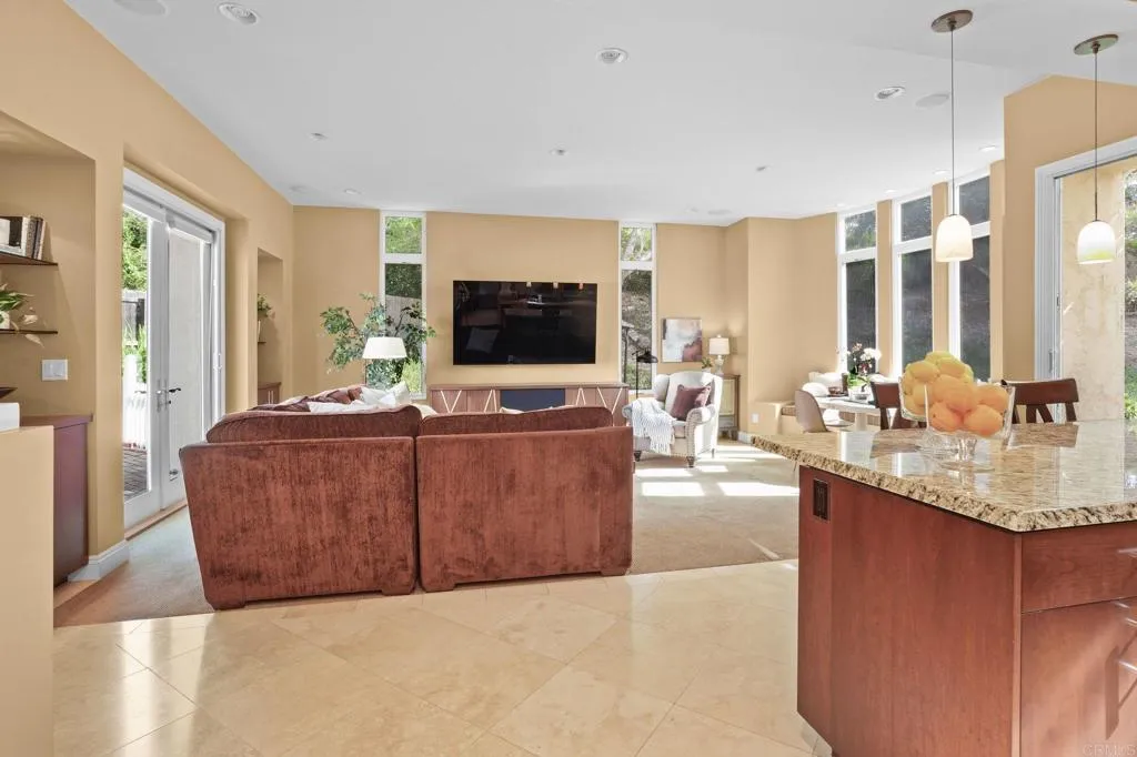 https://cdn.realtyfeed.com/cdn/127/306659875/ae60379cbd075b5c71acc0178d5c936b.webp