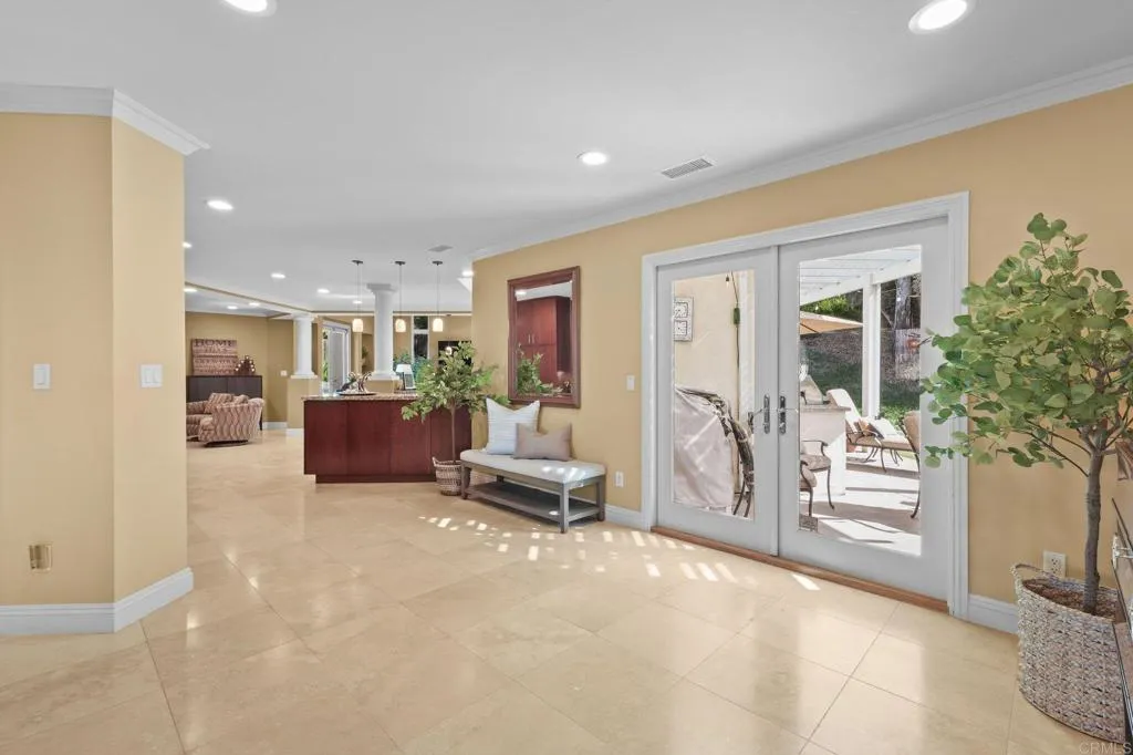 https://cdn.realtyfeed.com/cdn/127/306659875/b028e84776833438537743748c401b67.webp