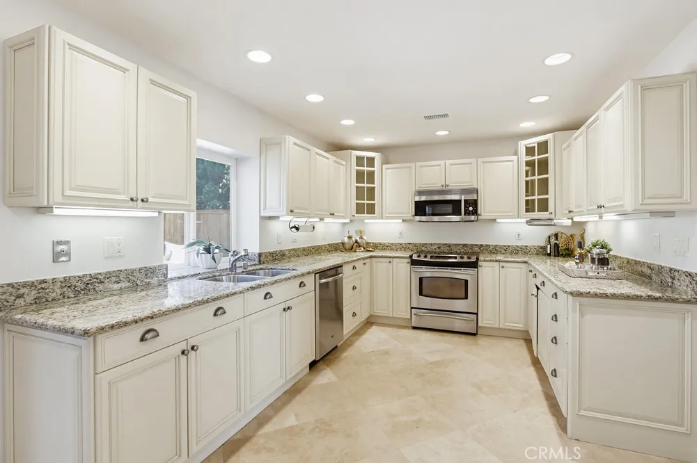 https://cdn.realtyfeed.com/cdn/127/306659925/433b9887e8cb0c0e8d40cfd8189e8404.webp
