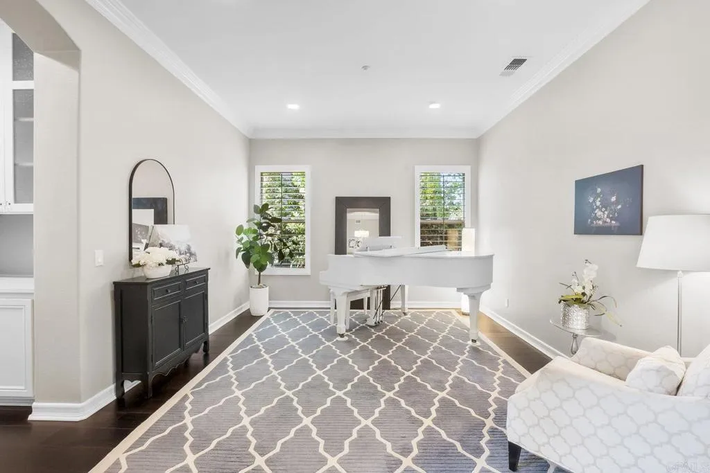 https://cdn.realtyfeed.com/cdn/127/306659937/56f51bd583e043e72651970d74f1fb86.webp