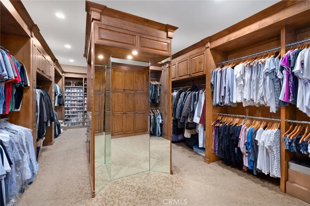 https://cdn.realtyfeed.com/cdn/127/306659944/10e87c35999f76daaf7307e7b8a713b5.webp