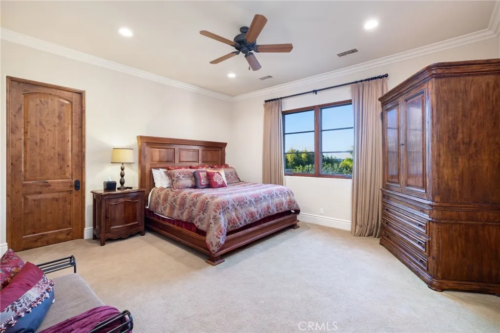 https://cdn.realtyfeed.com/cdn/127/306659944/165d4326d0c8726b3bb754782be9a55f.webp