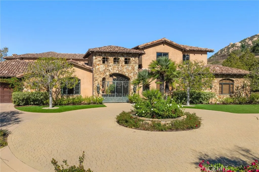 https://cdn.realtyfeed.com/cdn/127/306659944/46b6173c175539c3f7a4b2f7a09cf494.webp