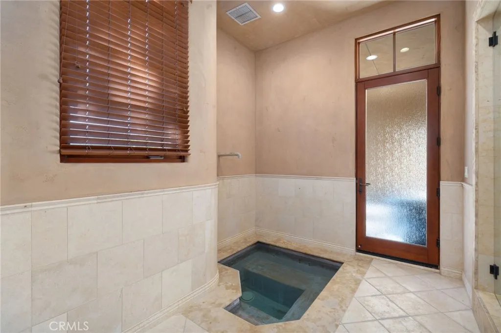 https://cdn.realtyfeed.com/cdn/127/306659944/7bcecc893f9c0615e927ad31c4b1a222.webp