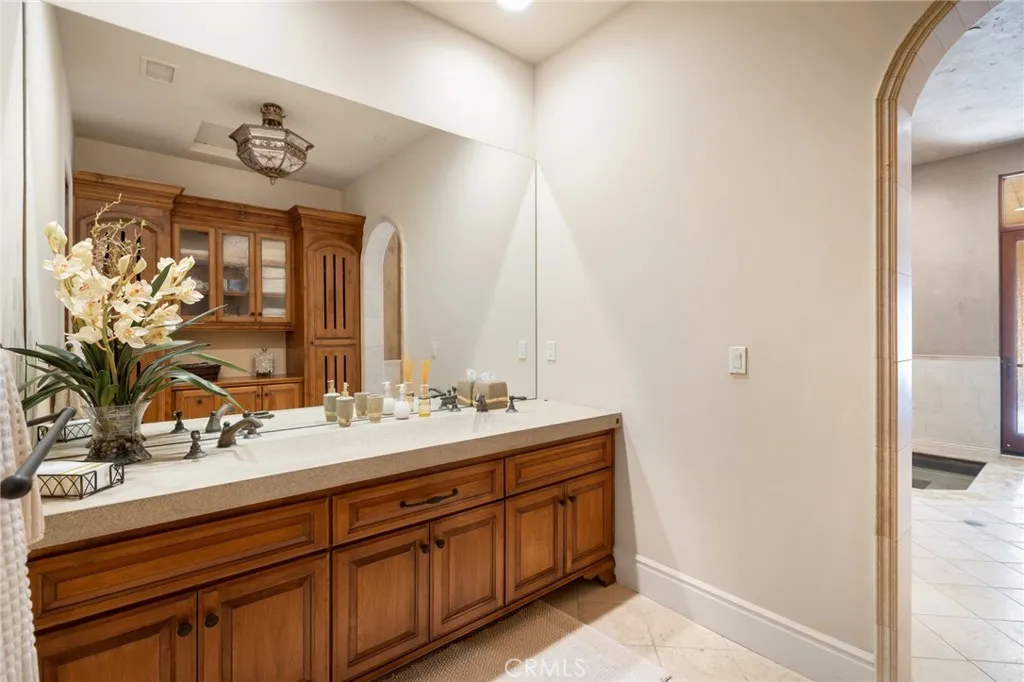 https://cdn.realtyfeed.com/cdn/127/306659944/c1f21f30f2022b173132a0a6486ef915.webp