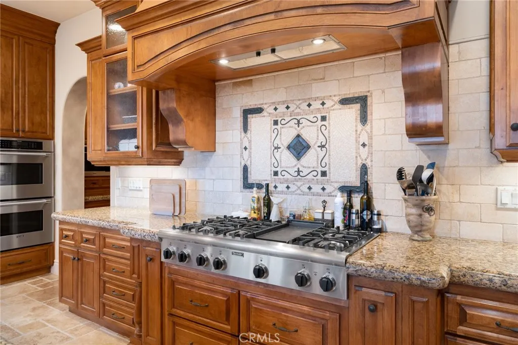 https://cdn.realtyfeed.com/cdn/127/306659944/da472e0f01c62761261fb6ea9224bab2.webp