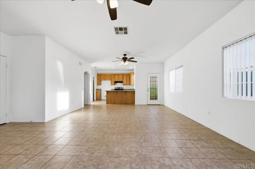 https://cdn.realtyfeed.com/cdn/127/306659972/7b998a9a5d6a17d78133ddc13fac1649.webp