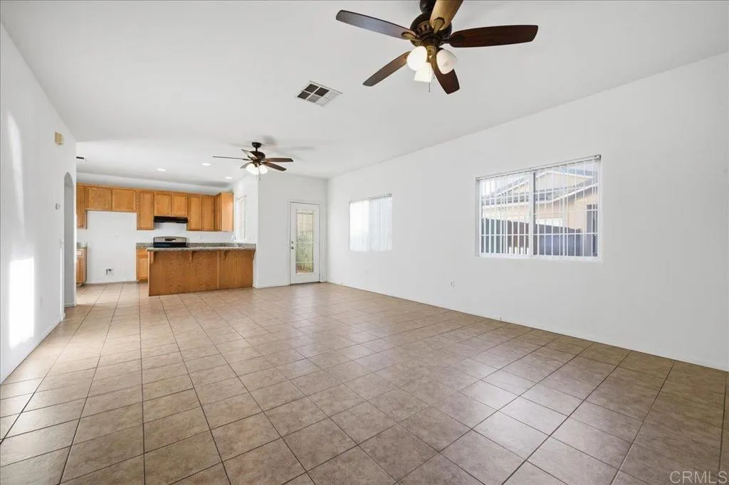 https://cdn.realtyfeed.com/cdn/127/306659972/88b745710c109167af540299598f11e7.webp