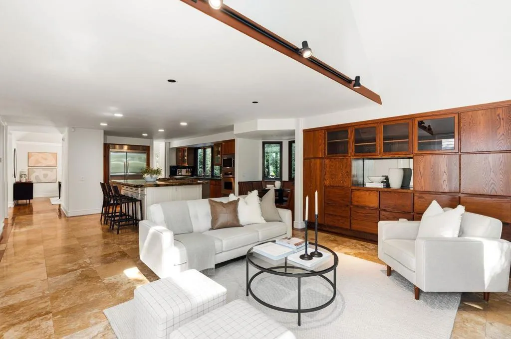 https://cdn.realtyfeed.com/cdn/127/306660002/9a26fa258ae8522ee7863a096cb62968.webp