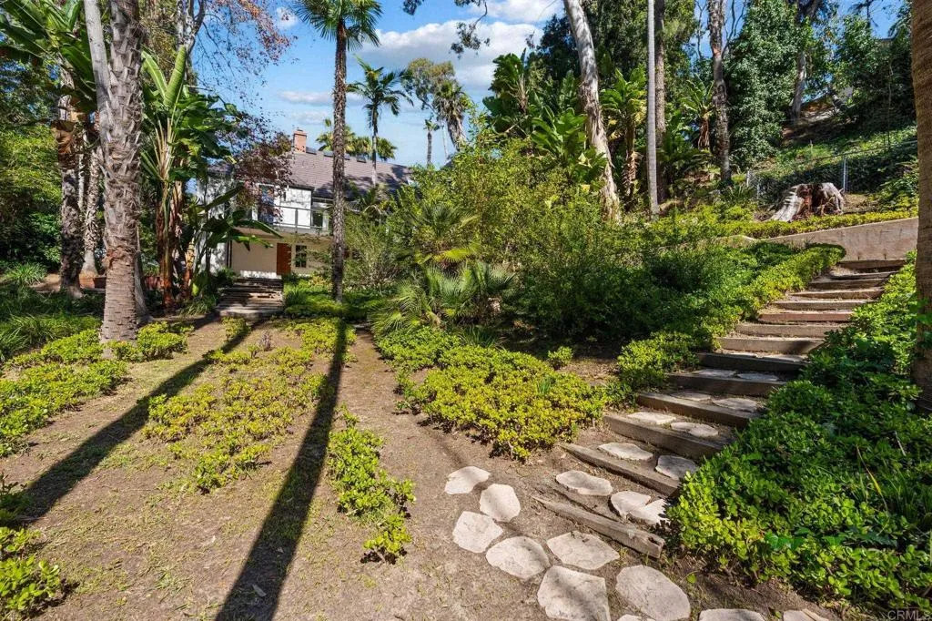 https://cdn.realtyfeed.com/cdn/127/306660002/d47f1b468f61a19574c532a1bc917f26.webp