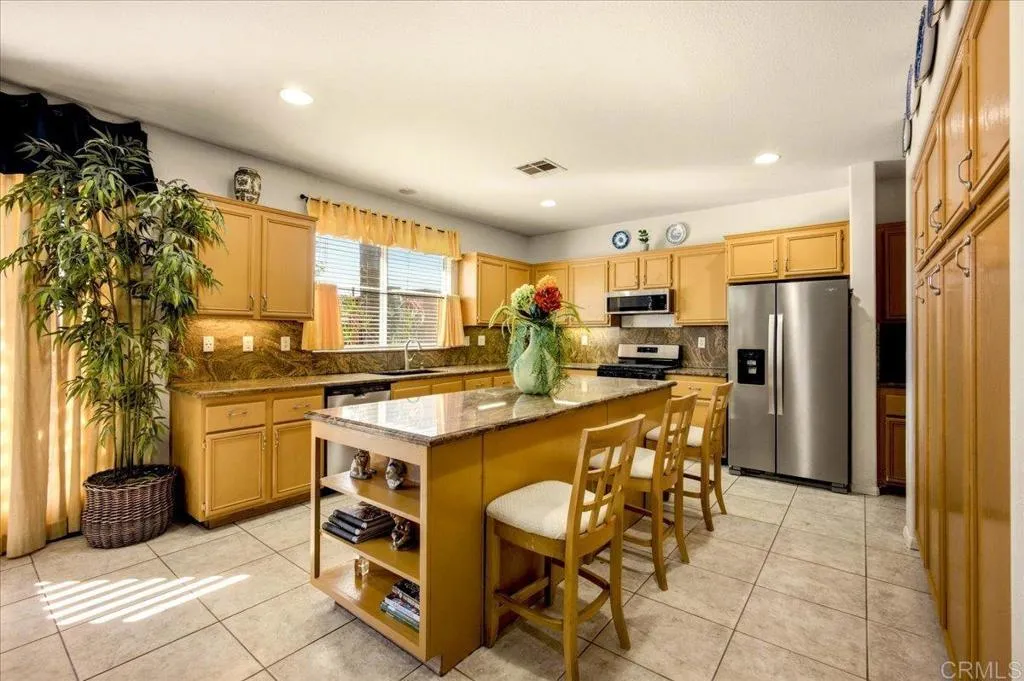 https://cdn.realtyfeed.com/cdn/127/306660078/3131a6a0662789adcedbe6c0a25548c5.webp