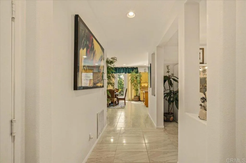https://cdn.realtyfeed.com/cdn/127/306660078/788e0c9d8c0f65b168caac5407b1647d.webp