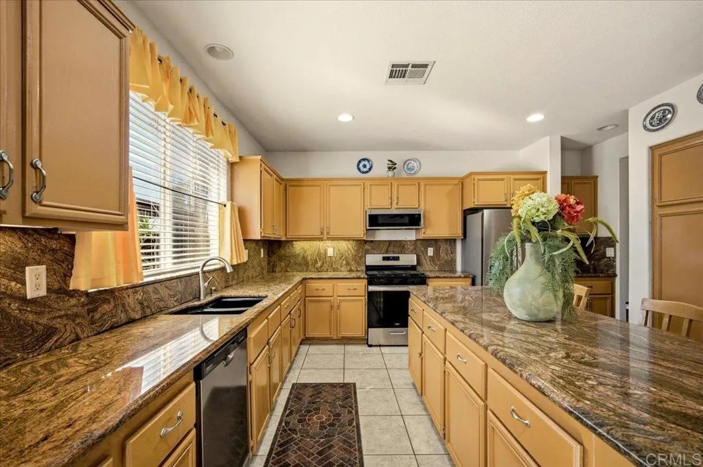 https://cdn.realtyfeed.com/cdn/127/306660078/e6c54e6c07a83b288b283e13914318f9.webp