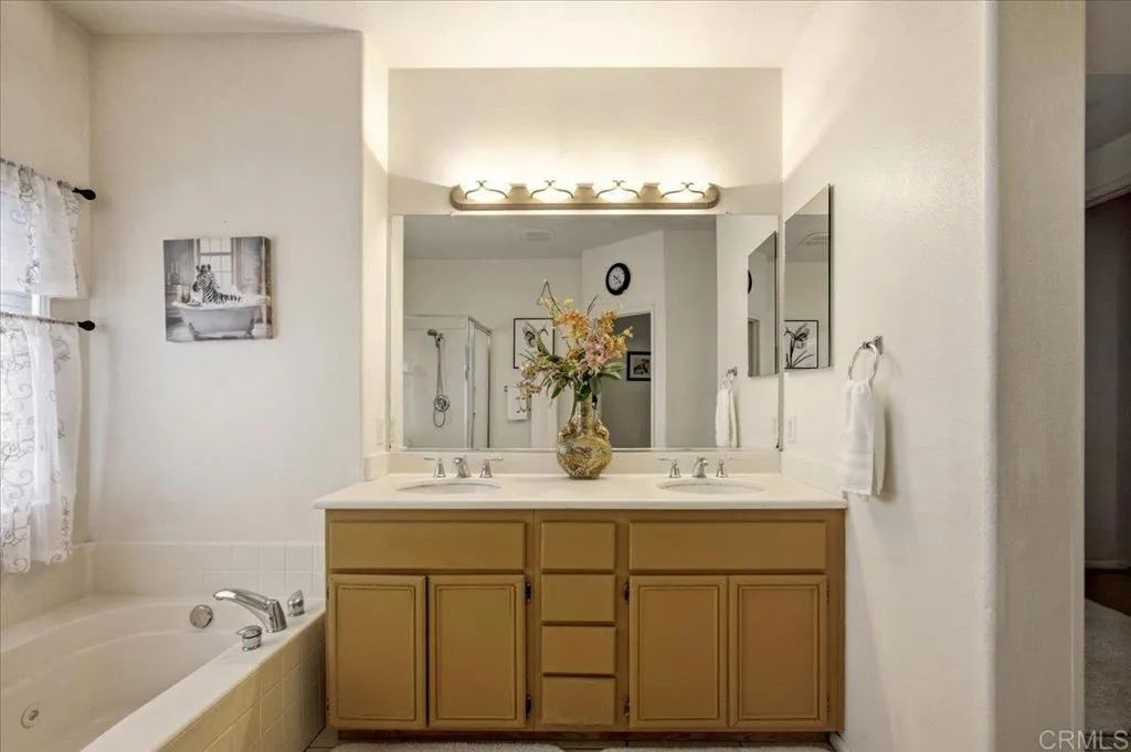 https://cdn.realtyfeed.com/cdn/127/306660078/f7730c528d231d1a38c8c00d49ddf325.webp