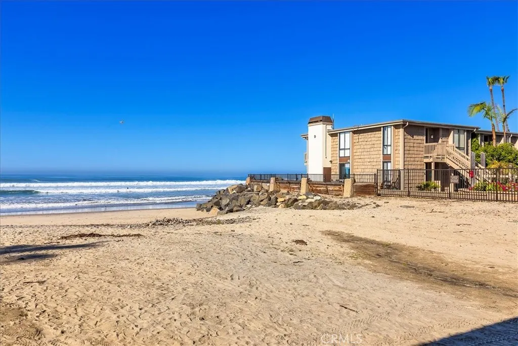 https://cdn.realtyfeed.com/cdn/127/306660080/012f738ba97c8fcf6e46bf6d5d2d9c63.webp