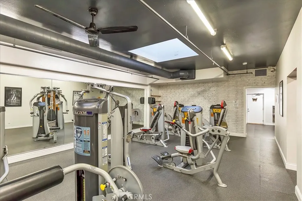 https://cdn.realtyfeed.com/cdn/127/306660080/06a00bac55dbc42b6ea6f4902ee1d745.webp