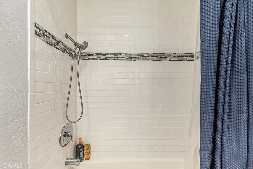 https://cdn.realtyfeed.com/cdn/127/306660080/209b3f12fc232d793c2e67a75ca02924.webp