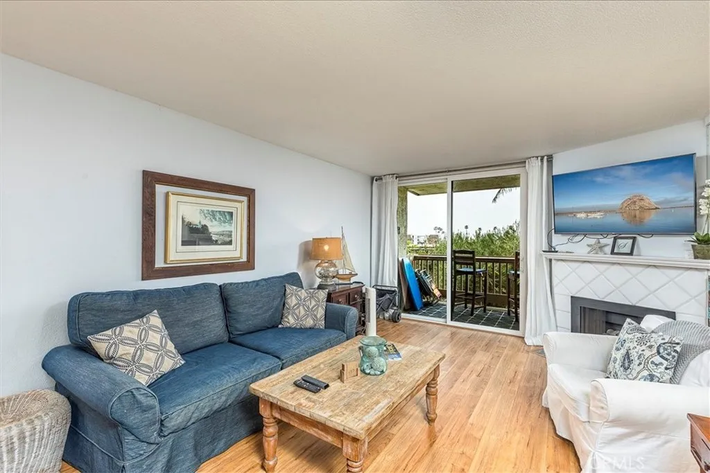 https://cdn.realtyfeed.com/cdn/127/306660080/2f4d1a64b0d98566083dca26f6ed7ed3.webp