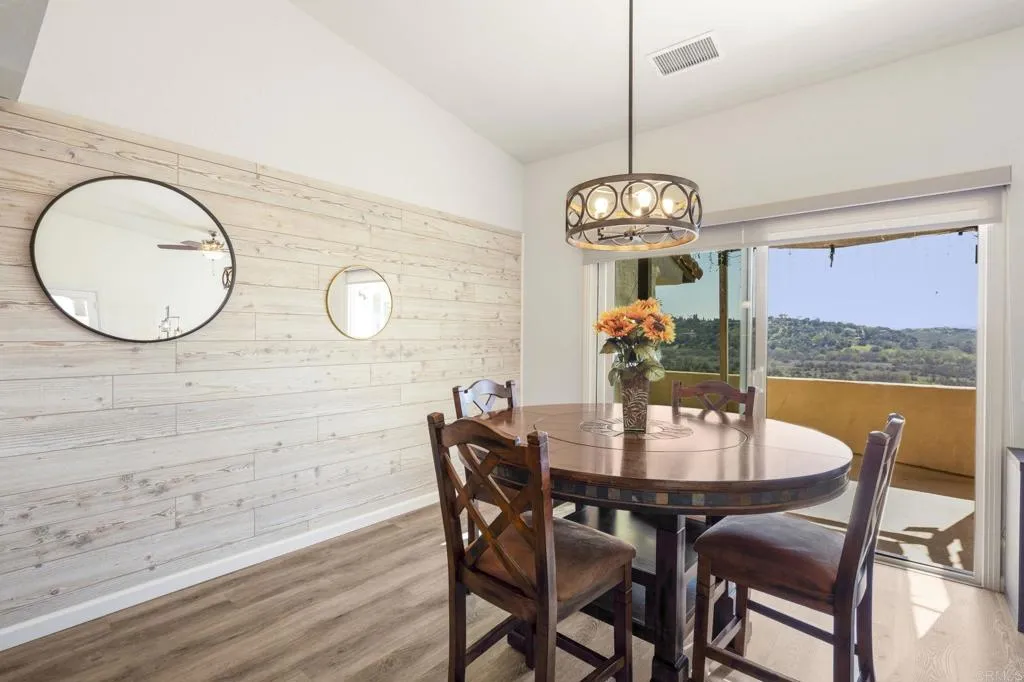 https://cdn.realtyfeed.com/cdn/127/306660086/15f9ad76690fc441cb7b264e1e85e720.webp