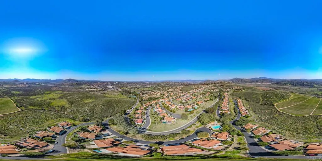 https://cdn.realtyfeed.com/cdn/127/306660086/39cc0f428bd4fa8a36c96dc7e09fd499.webp