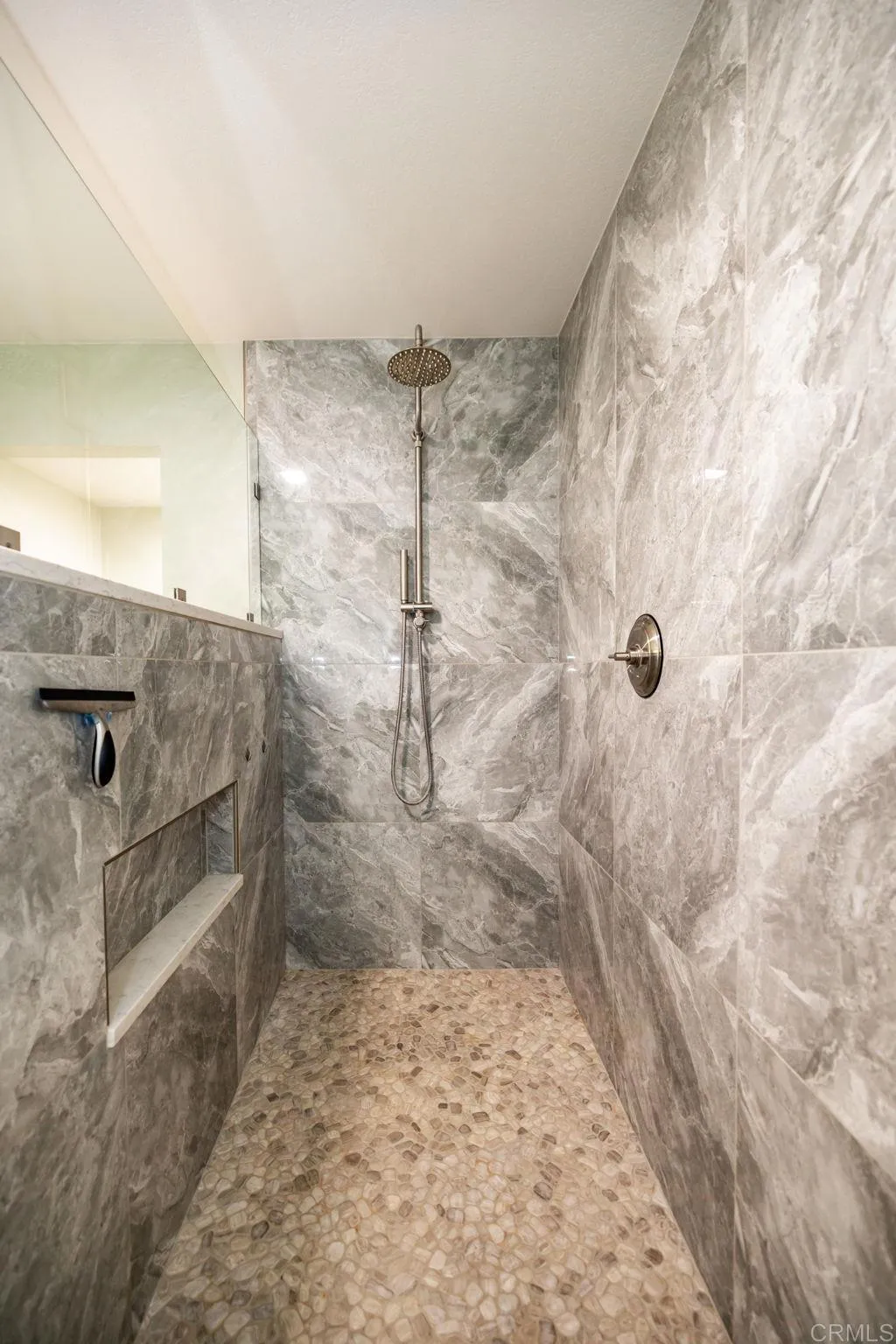 https://cdn.realtyfeed.com/cdn/127/306660086/3caf965feecb44e5a6777345124fca4d.webp