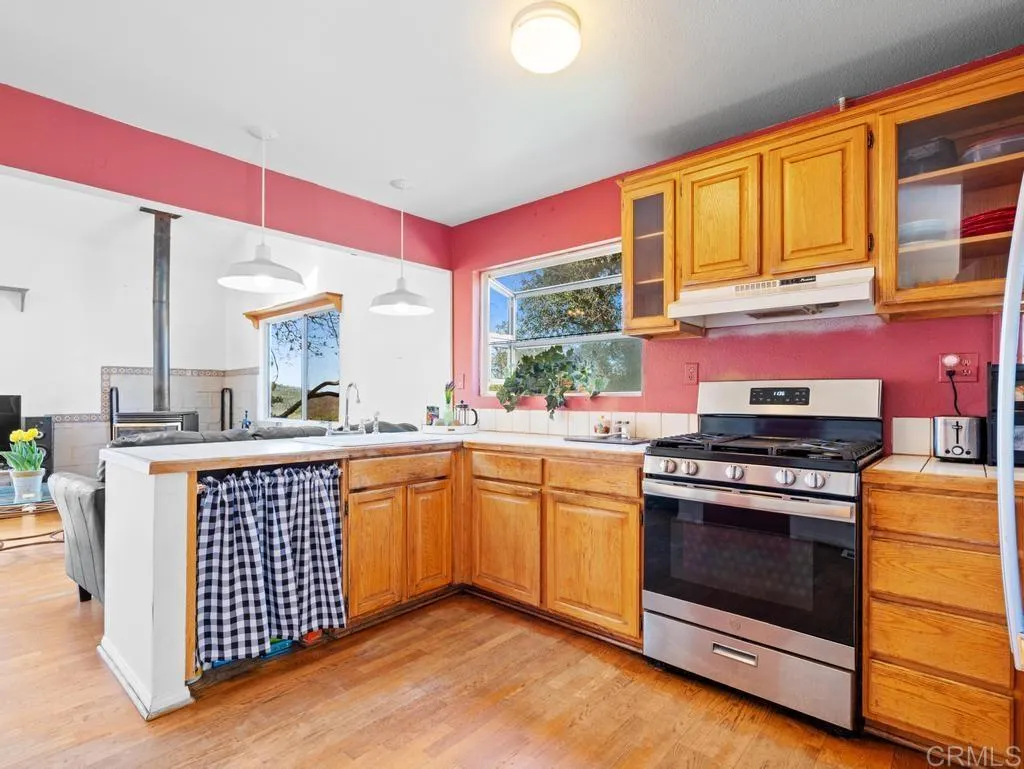 https://cdn.realtyfeed.com/cdn/127/306660104/11b52bfc5f37f81ec1bd1451506df300.webp