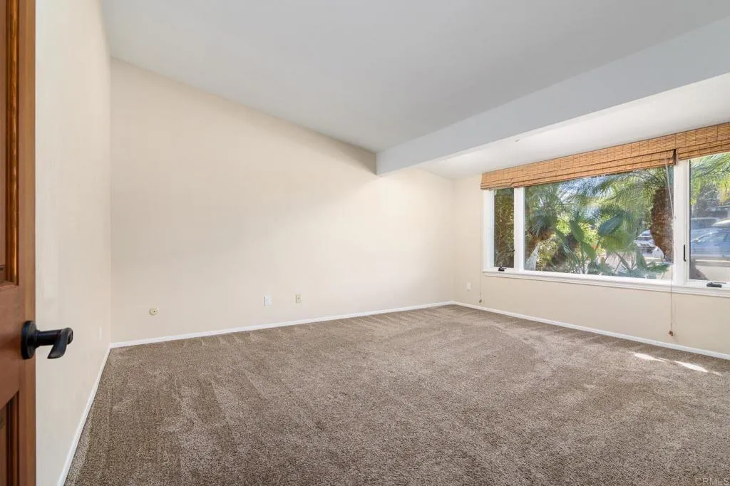 https://cdn.realtyfeed.com/cdn/127/306660108/35febd1c37b978c11f2b72451c77530f.webp