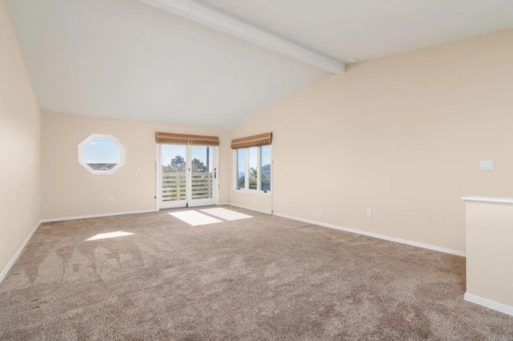 https://cdn.realtyfeed.com/cdn/127/306660108/4393d7508bcdc403e3f5b2289c011ed2.webp