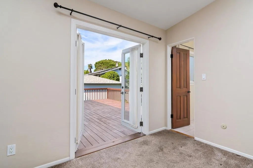 https://cdn.realtyfeed.com/cdn/127/306660108/6658ac2849a052b6bead8e1ae691dc99.webp