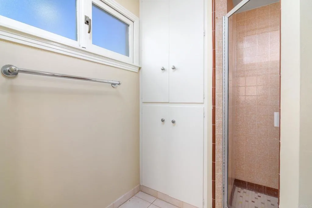 https://cdn.realtyfeed.com/cdn/127/306660108/6a0a719ebac55164c894952b80743ed8.webp