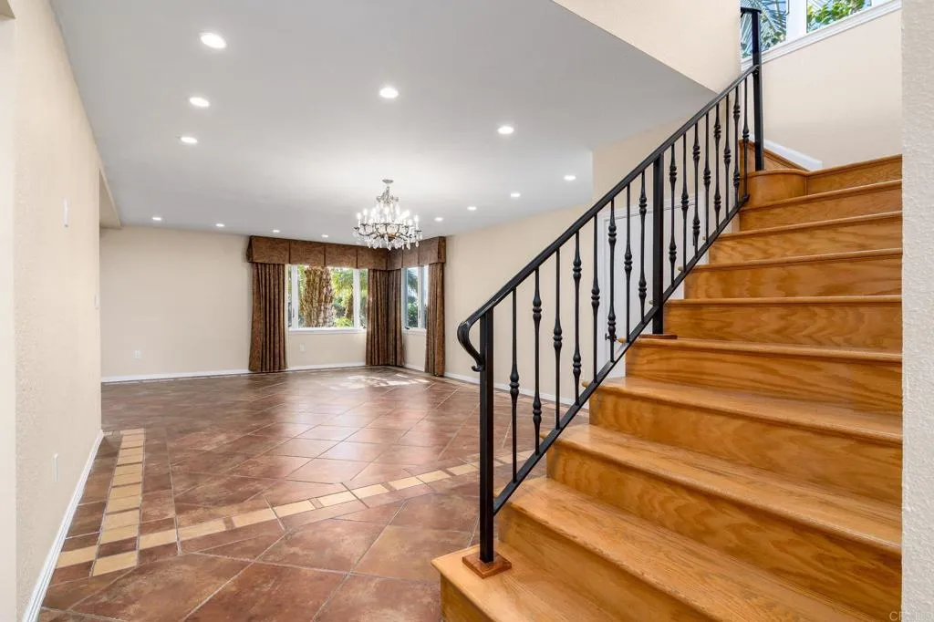 https://cdn.realtyfeed.com/cdn/127/306660108/f1152f17b4652d67300e3213c34a92fe.webp