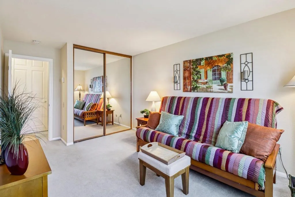 https://cdn.realtyfeed.com/cdn/127/306660120/355eaad11088df4a98698213215bc518.webp