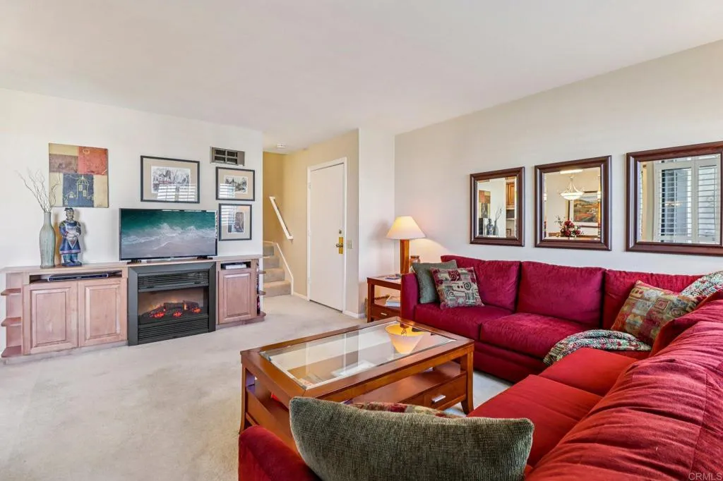 https://cdn.realtyfeed.com/cdn/127/306660120/63ff89532b84cf54d306b011fb966eb4.webp