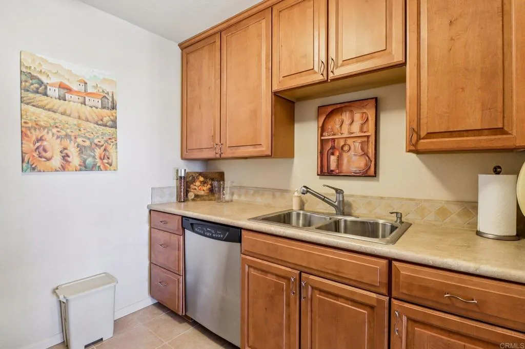 https://cdn.realtyfeed.com/cdn/127/306660120/b73c9d2f9d716ed802662258d1ee766a.webp