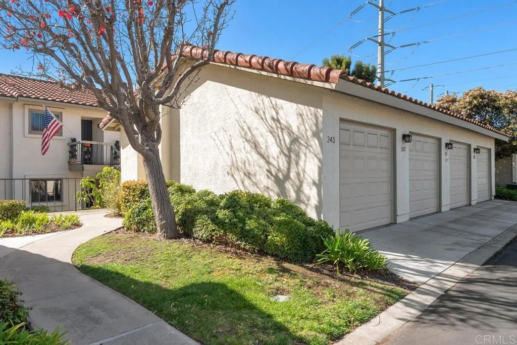 https://cdn.realtyfeed.com/cdn/127/306660194/13ce3a7bebb8e761b073f88087b61167.webp