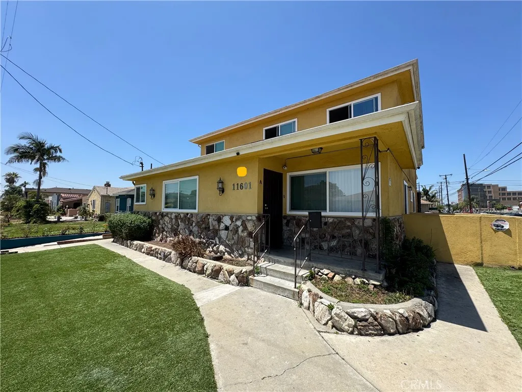 11601 Birch Avenue Unit C, Hawthorne, CA 90250 - Main photo, Hawthorne, CA