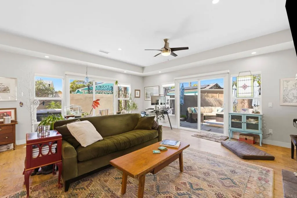 https://cdn.realtyfeed.com/cdn/127/306660307/ce7cc9e50a075047568ace0438767a8c.webp