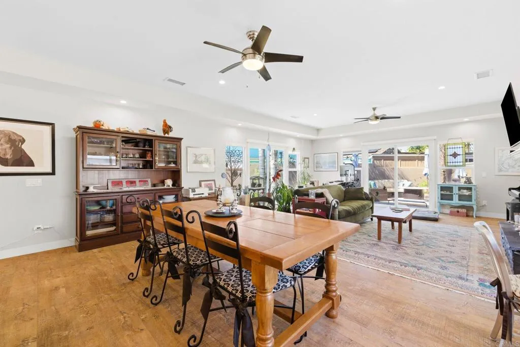https://cdn.realtyfeed.com/cdn/127/306660307/dfc05bbb54451034cb378338a9f749dd.webp