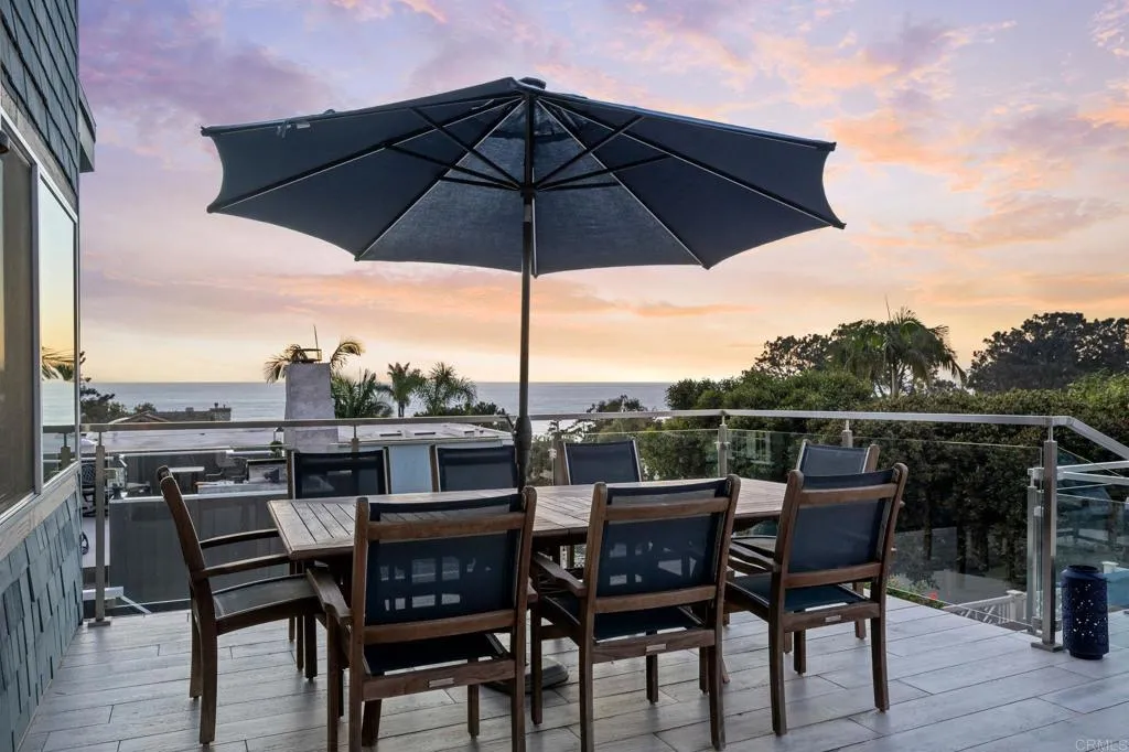 https://cdn.realtyfeed.com/cdn/127/306660317/42978702536d444abd864392ab5f62c4.webp