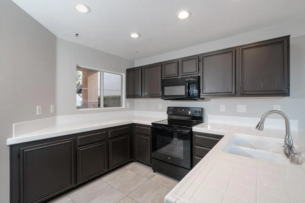 32025 Arlington Circle Circle, Bonsall, CA 92003 - Photo 3 of 39, Bonsall, CA