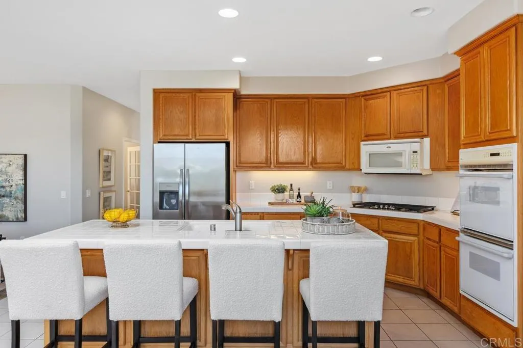 https://cdn.realtyfeed.com/cdn/127/306660372/909a58c159e5aa25083c190e497a664e.webp