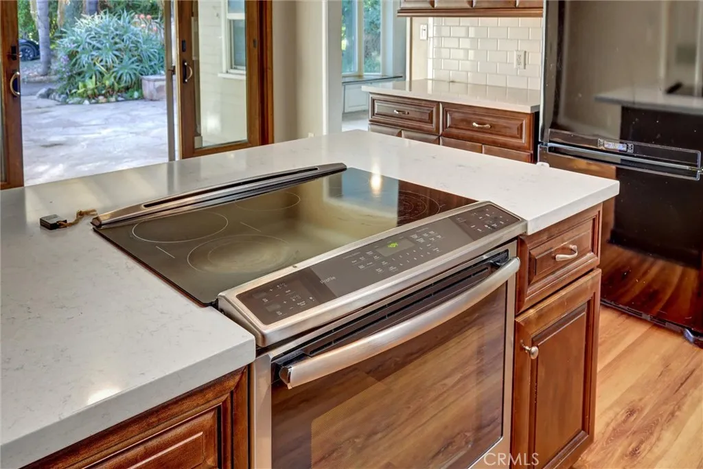 https://cdn.realtyfeed.com/cdn/127/306660381/021bda6fb873f3bc63d61d79d5758956.webp