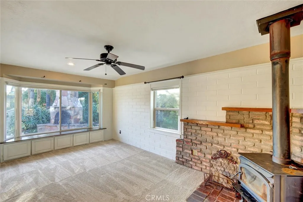 https://cdn.realtyfeed.com/cdn/127/306660381/0f5e471b81a2b8d2c982b620f0ec195d.webp