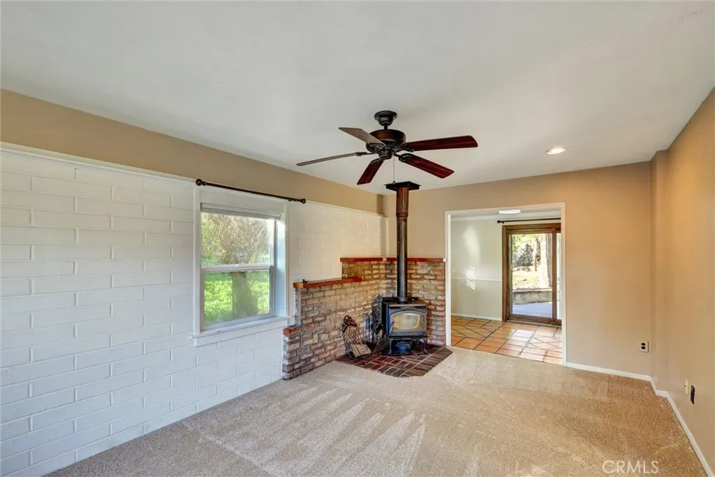 https://cdn.realtyfeed.com/cdn/127/306660381/181209691bc5d4f600e2984c127cc43d.webp