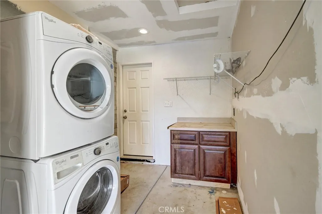 https://cdn.realtyfeed.com/cdn/127/306660381/293c177cf1b61f32cd8007a7d9daad6d.webp