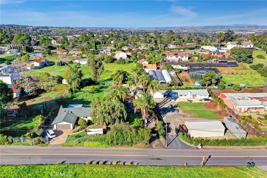 https://cdn.realtyfeed.com/cdn/127/306660381/99eb88a703ee63c9a7a21e702f7019dc.webp