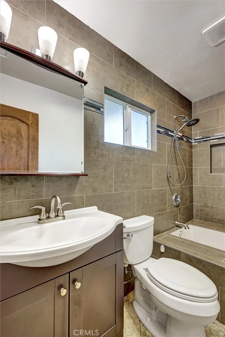 https://cdn.realtyfeed.com/cdn/127/306660381/be4a8b1598a84a770dfdb3f873fd5c42.webp